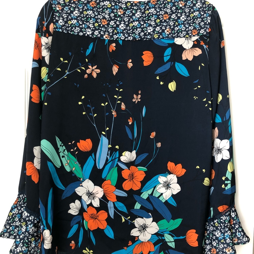 EUC Nanette Lepore | Ladies Floral blouse - Picture 6 of 8